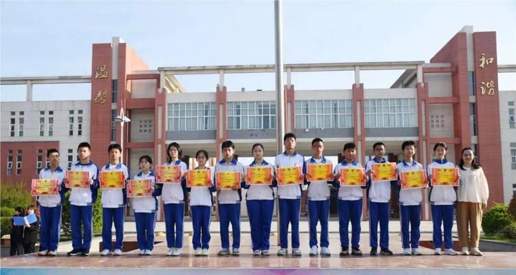 兴致勃勃，斗志昂扬（一个女孩的自信与力量）