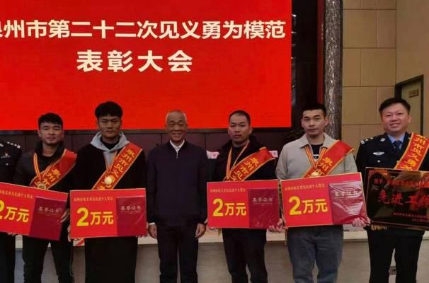 感恩教育路上的恩师——一位老师的坚持（每个人都应该有一位老师如此伟大）