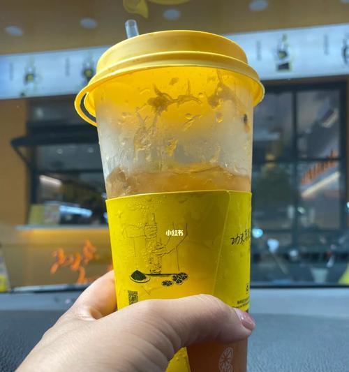 秋天的第一杯奶茶优美好句是什么？如何用优美好句表达？