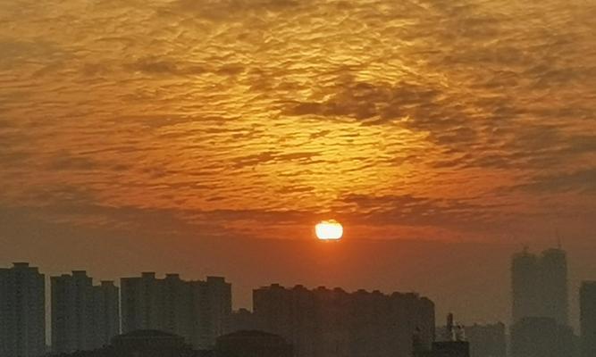 追寻落日余晖，感悟人生之美（追寻落日余晖）