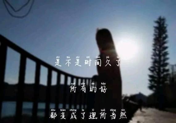 从细节处品味女性之美（从细节处品味女性之美）