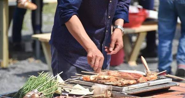 以端午节烧烤作文为话题的作文怎么写(《粽叶飘香,青春烧烤——中学生端午节的别样风情》) 以端午节烧烤作文为话题的作文怎么写(《粽叶飘香,青春烧烤——中学生端午节的别样风情》)