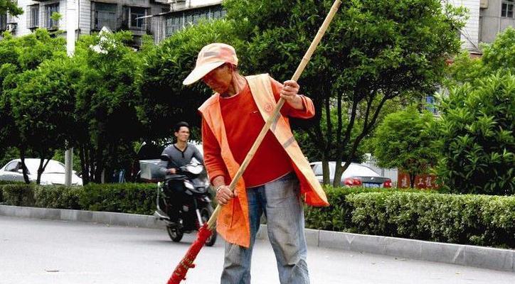 他们用勤劳的双手，为城市增添了无限的美丽（他们用勤劳的双手）